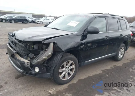 2012 Toyota Highlander Se V6 z USA, uszkodzony, nr VIN 5TDBK3EH2CS152382